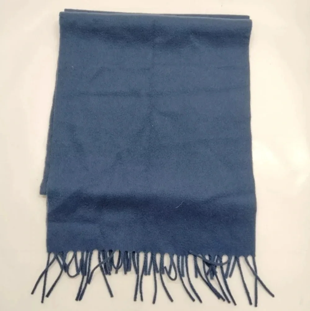 Louis Vuitton Blue Cashmere Scarf - Picture 2 of 9